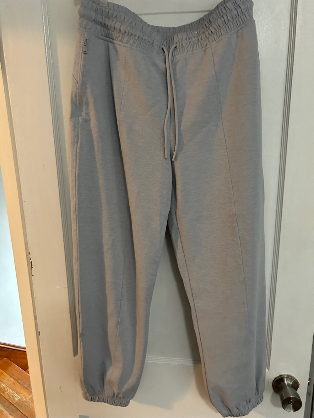 Women’s Old Navy Light Gray Drawstring Jogger Pants NWOT